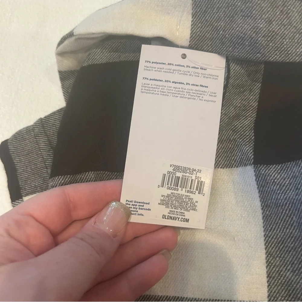 Old Navy NWT buffalo plaid black white dog shirt